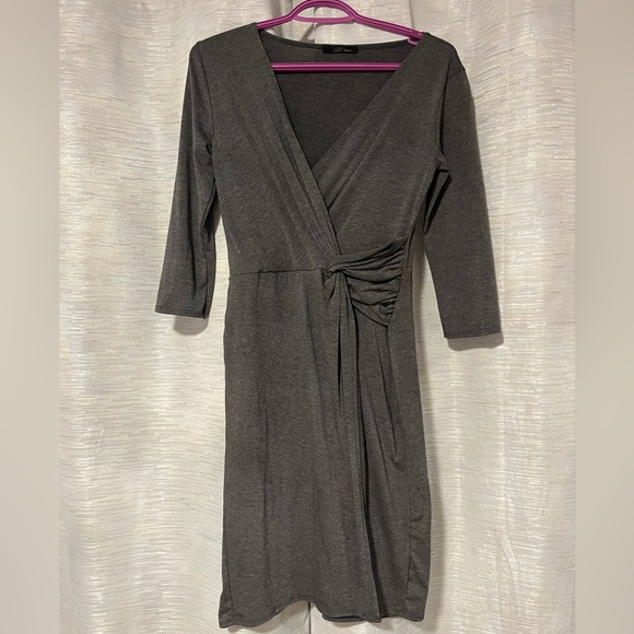Simple Wrap Dress - Picture 1 of 2